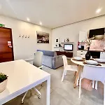 Daire Charming Flat Off The Sea Front Gzira