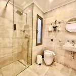 Charming Flat Off The Sea Front Daire
