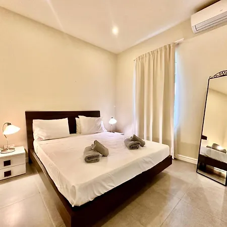 Charming Flat Off The Sea Front