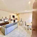 Charming Flat Off The Sea Front דירה Gzira