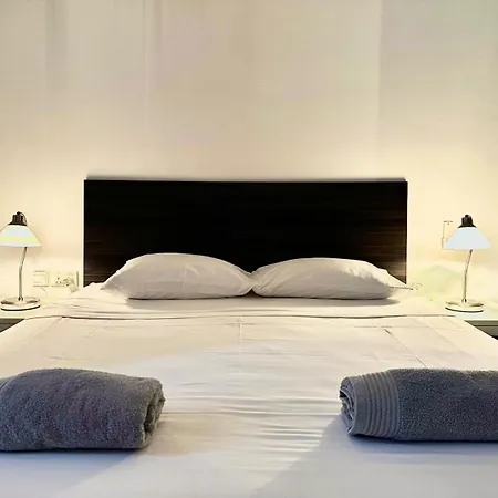 Charming Flat Off The Sea Front Gzira