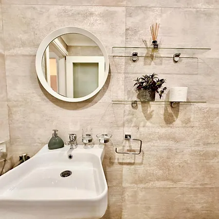 Apartmán Charming Flat Off The Sea Front *