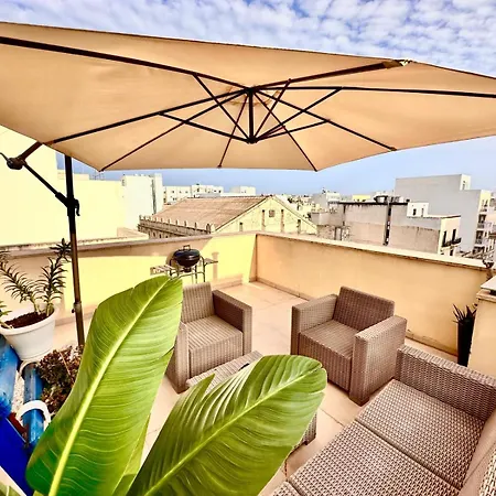 Charming Flat Off The Sea Front