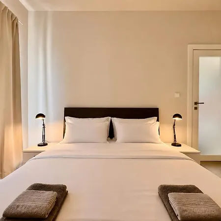 Charming Flat Off The Sea Front Apartamento