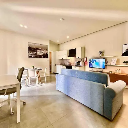 Charming Flat Off The Sea Front