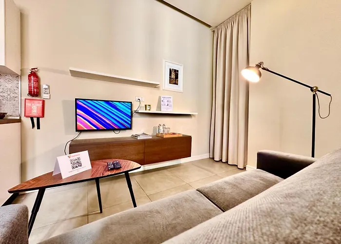 Charming Flat Off The Sea Front Apartman