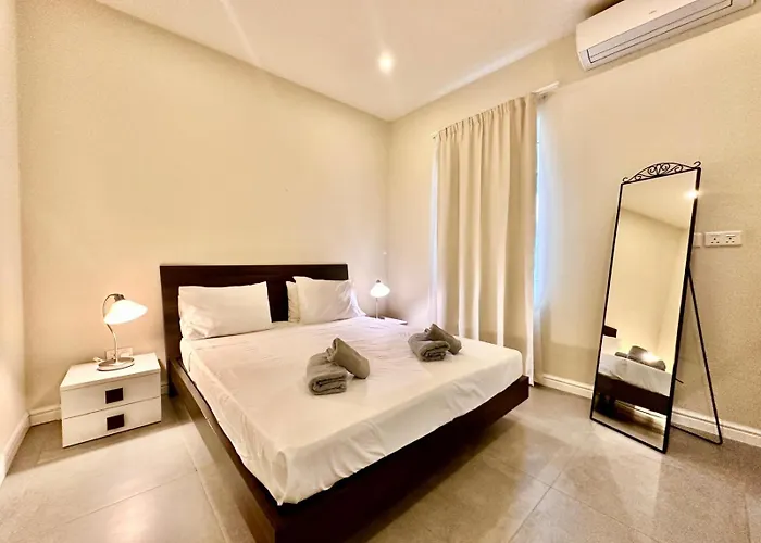 Charming Flat Off The Sea Front