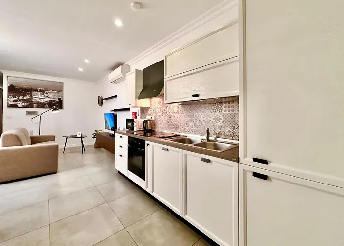 Charming Flat Off The Sea Front *