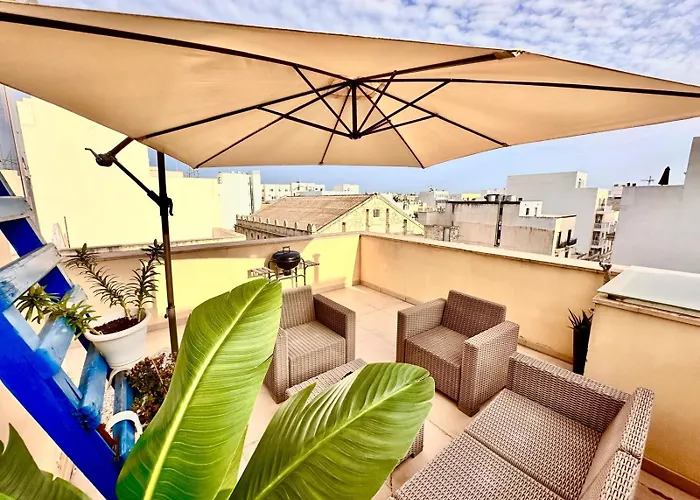 Charming Flat Off The Sea Front