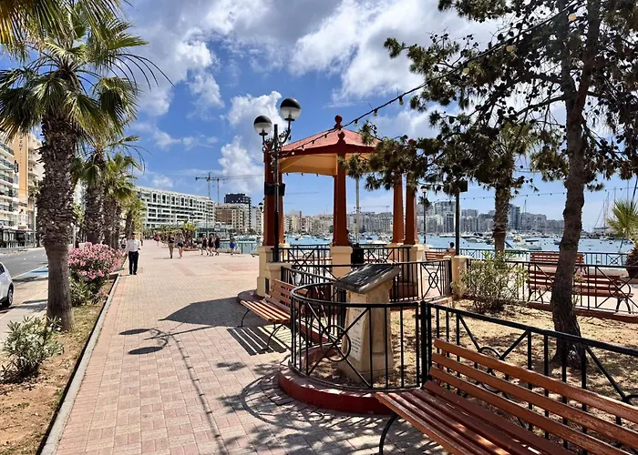 Charming Flat Off The Sea Front Apartman Gżira